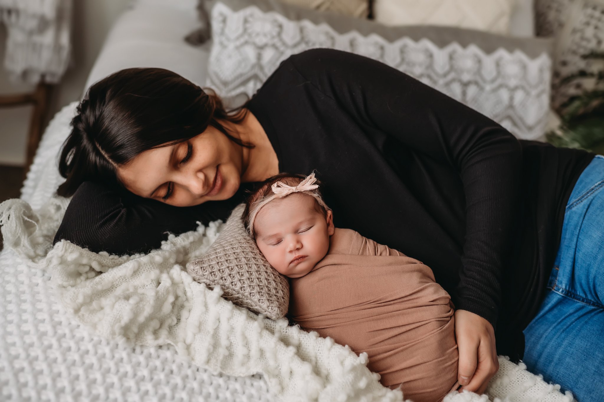 Central illinois newborn and mom photo.jpg