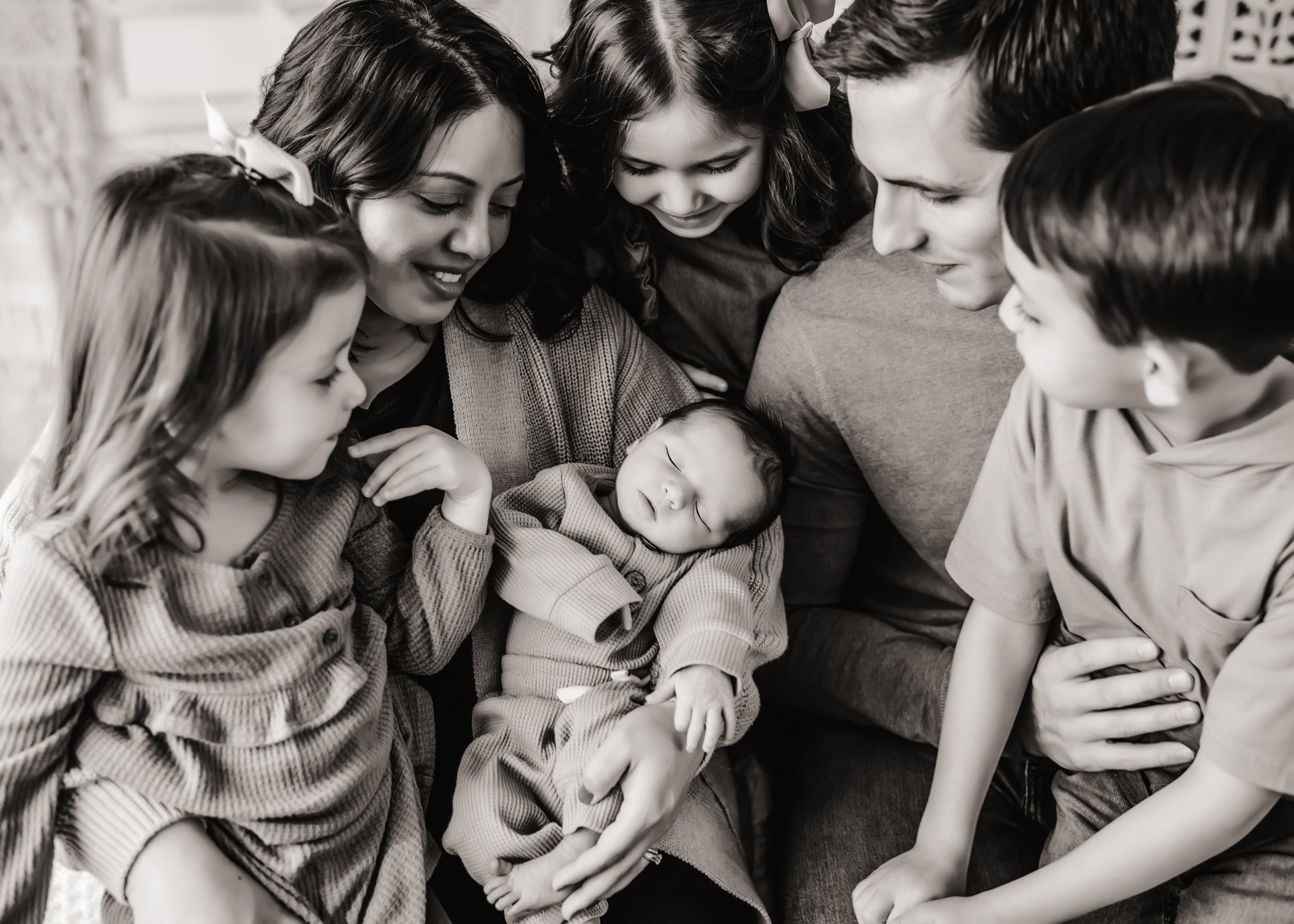 Black and white family newborn photo.jpg
