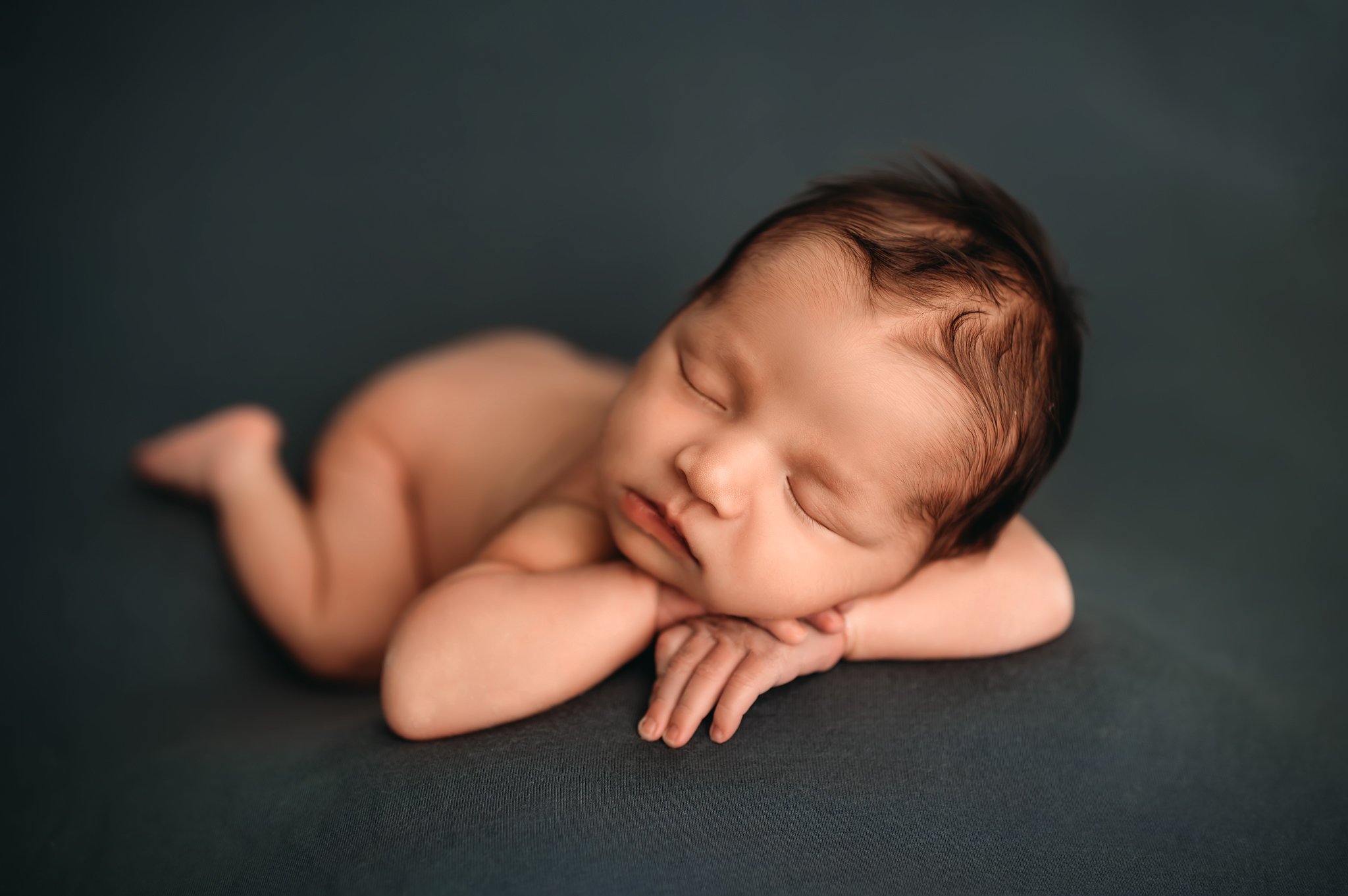 Bloomington illinois newborn photographer.jpg