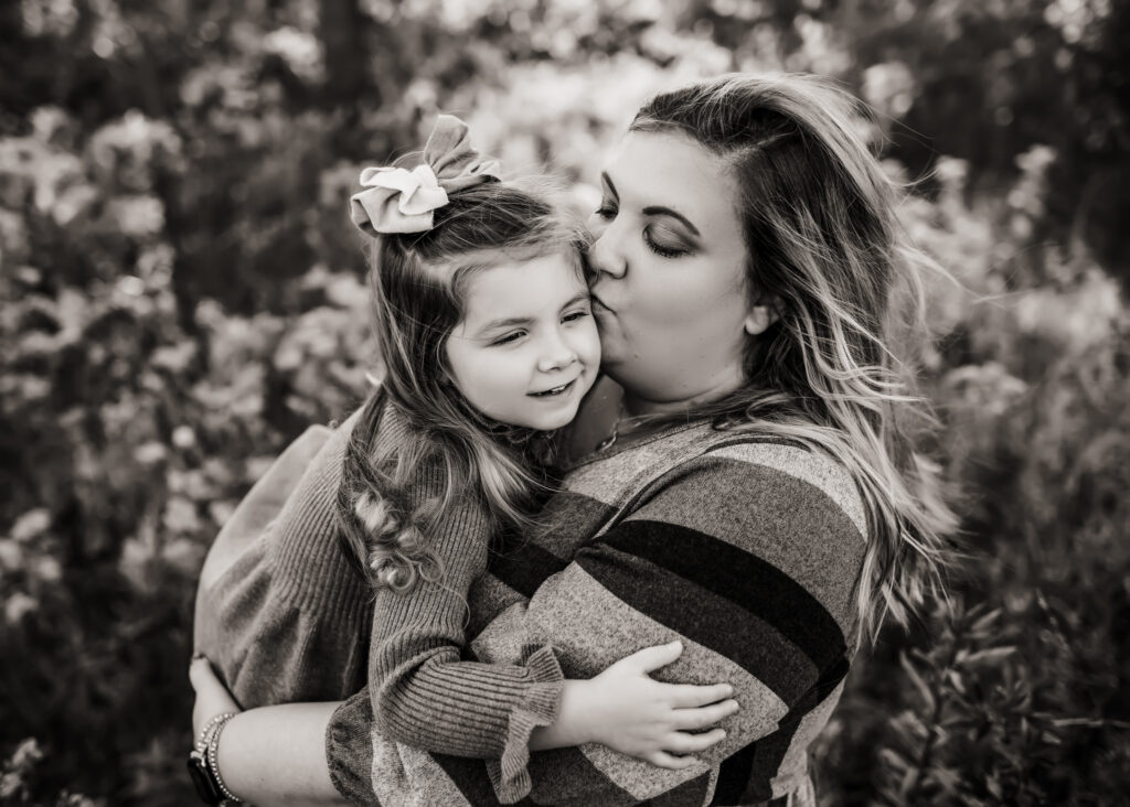 black and white mom and daughter peoria photographer