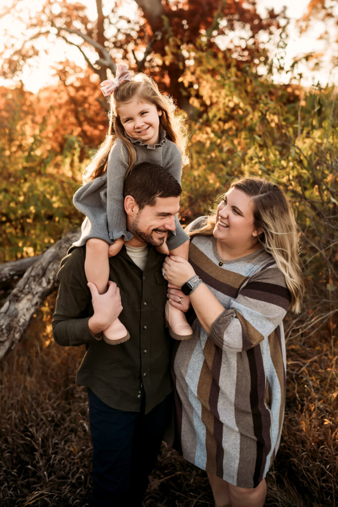 Golden hour family session Peoria central illinois photographer